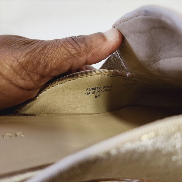 Ann Taylor  - Picture 11 of 14